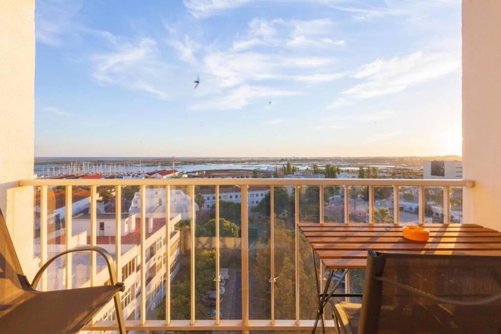 Sunset Entre A Ria E O Teatro Apartment FAO Exterior photo